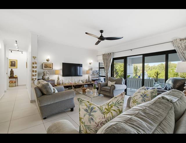 4 BEDROOM APARTMENT FOR SALE IN PALM LAKES ESTATE